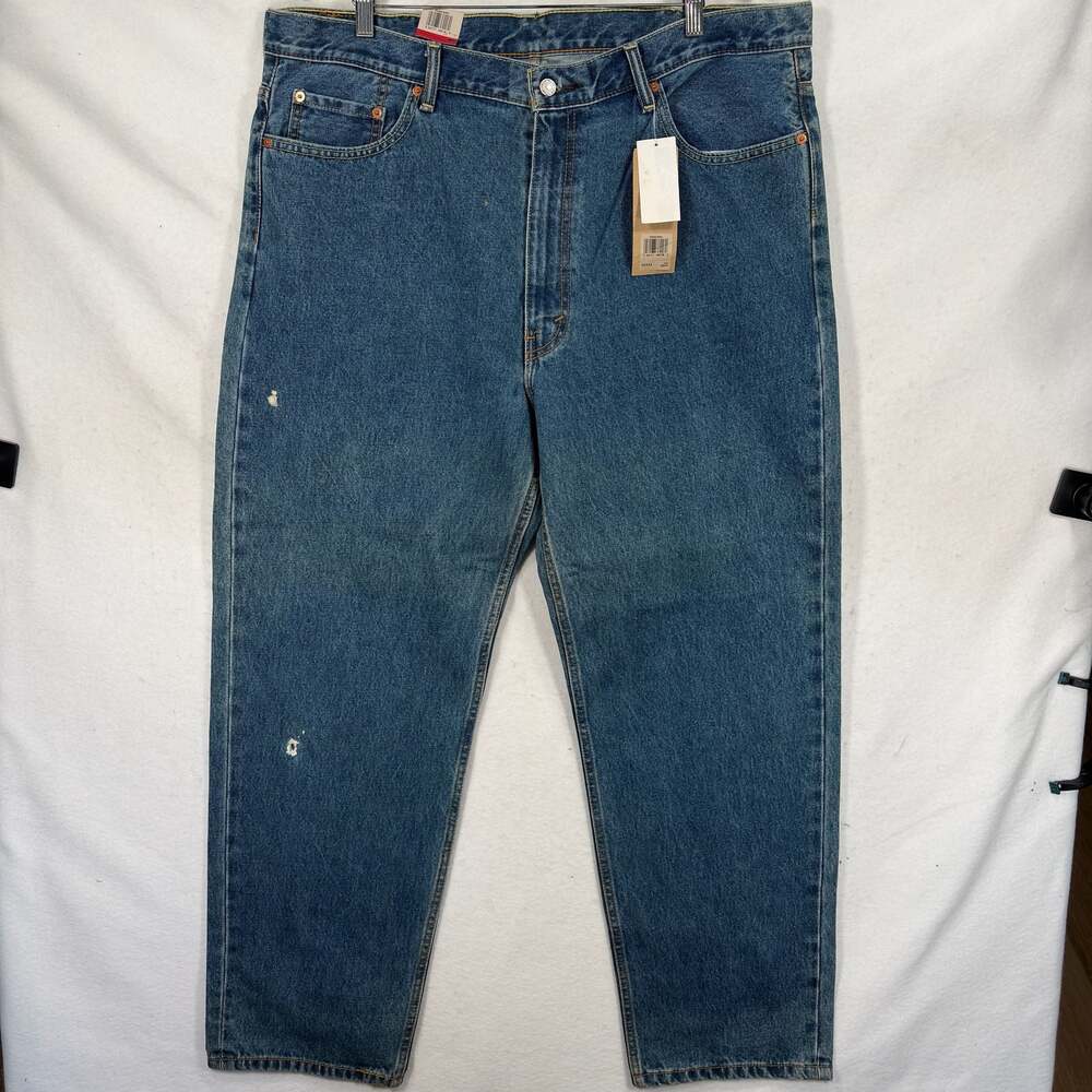 NWT Levis 550 Relaxed Fit Jeans Mens 42x32 Medium Stonewash Distressed Flawed